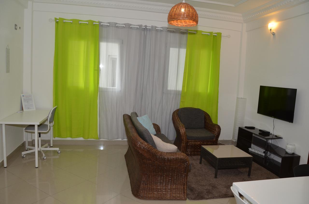 Le Buffle Noir Appart D'Hotes Douala Bagian luar foto