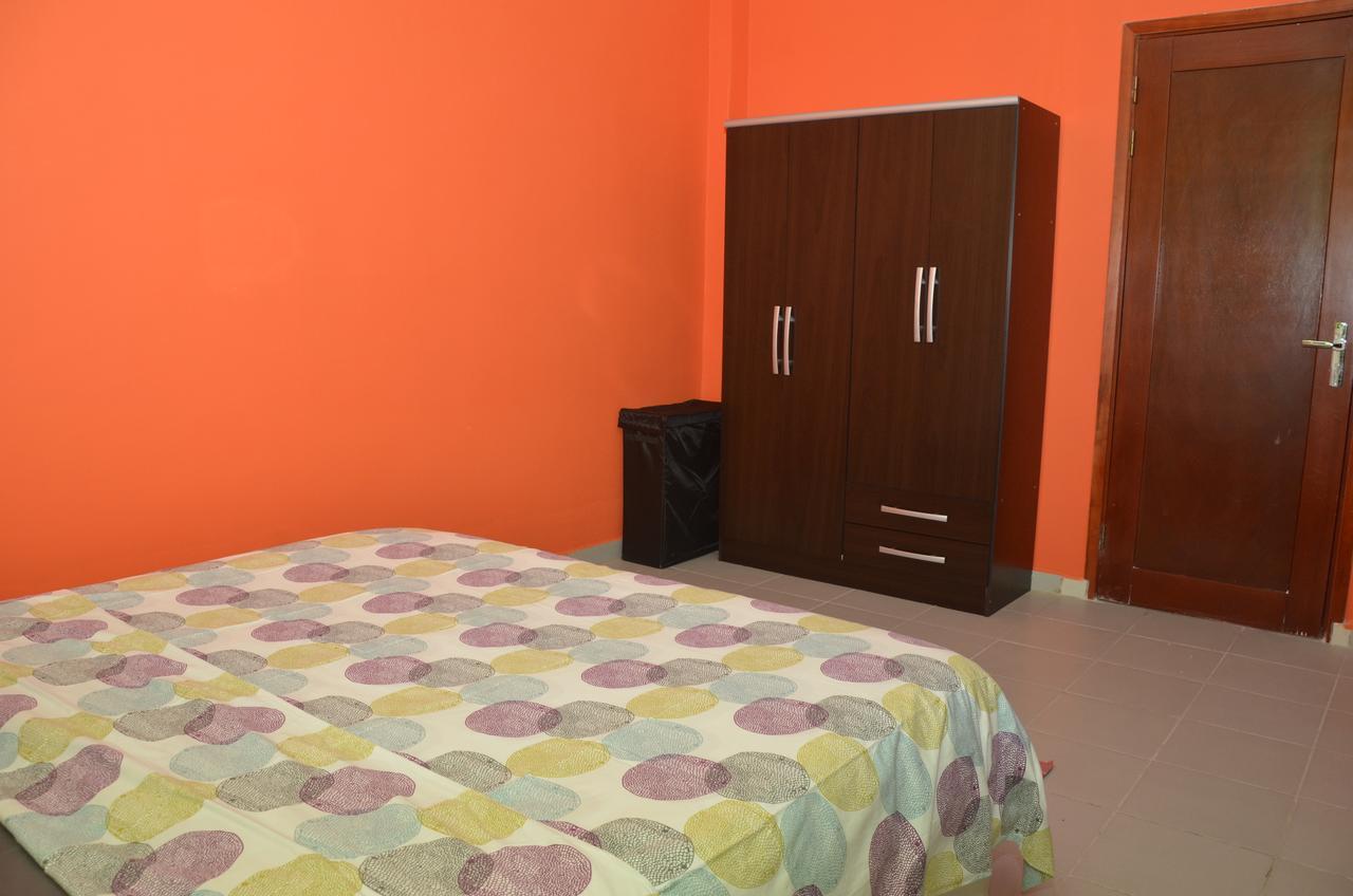Le Buffle Noir Appart D'Hotes Douala Bagian luar foto