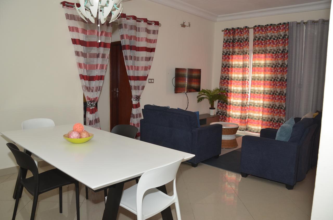 Le Buffle Noir Appart D'Hotes Douala Bagian luar foto
