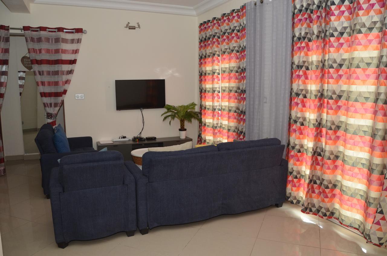 Le Buffle Noir Appart D'Hotes Douala Bagian luar foto